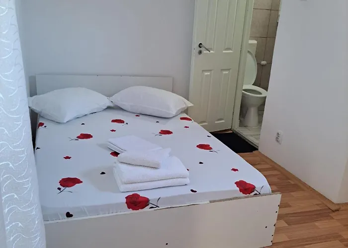 Emy コンスタンツァ