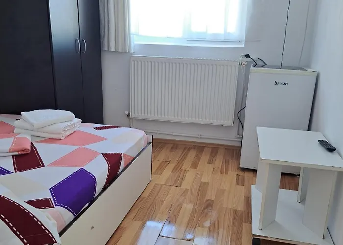 ゲストハウス Emy コンスタンツァ